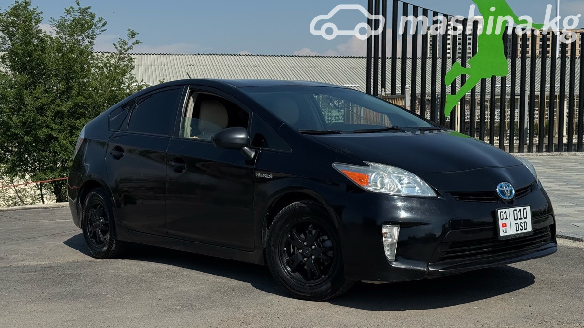 Открыть фото Toyota Prius III Рестайлинг (XW30) 1.8hyb AT