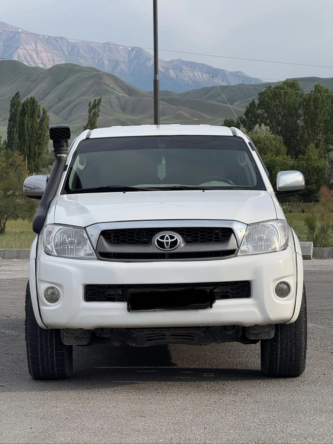Открыть фото Toyota Hilux VII 2.7 MT 4WD