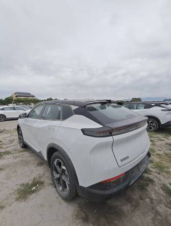 Dongfeng Aeolus L7 Electro AT