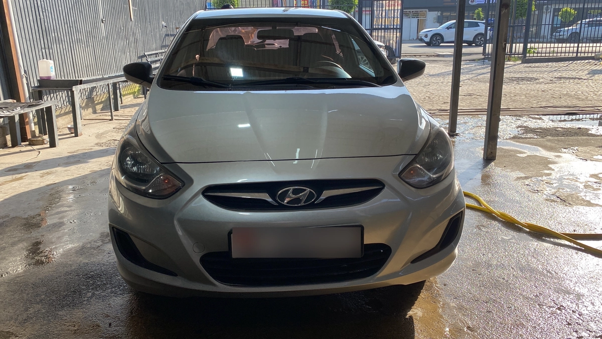 Открыть фото Hyundai Accent IV 1.4 AT