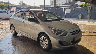 Hyundai Accent IV 1.4 AT