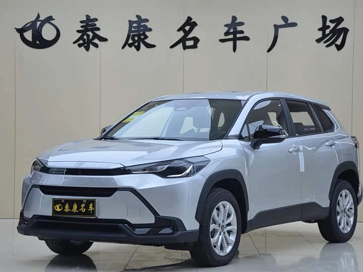 Открыть фото Toyota Frontlander 2.0 CVT