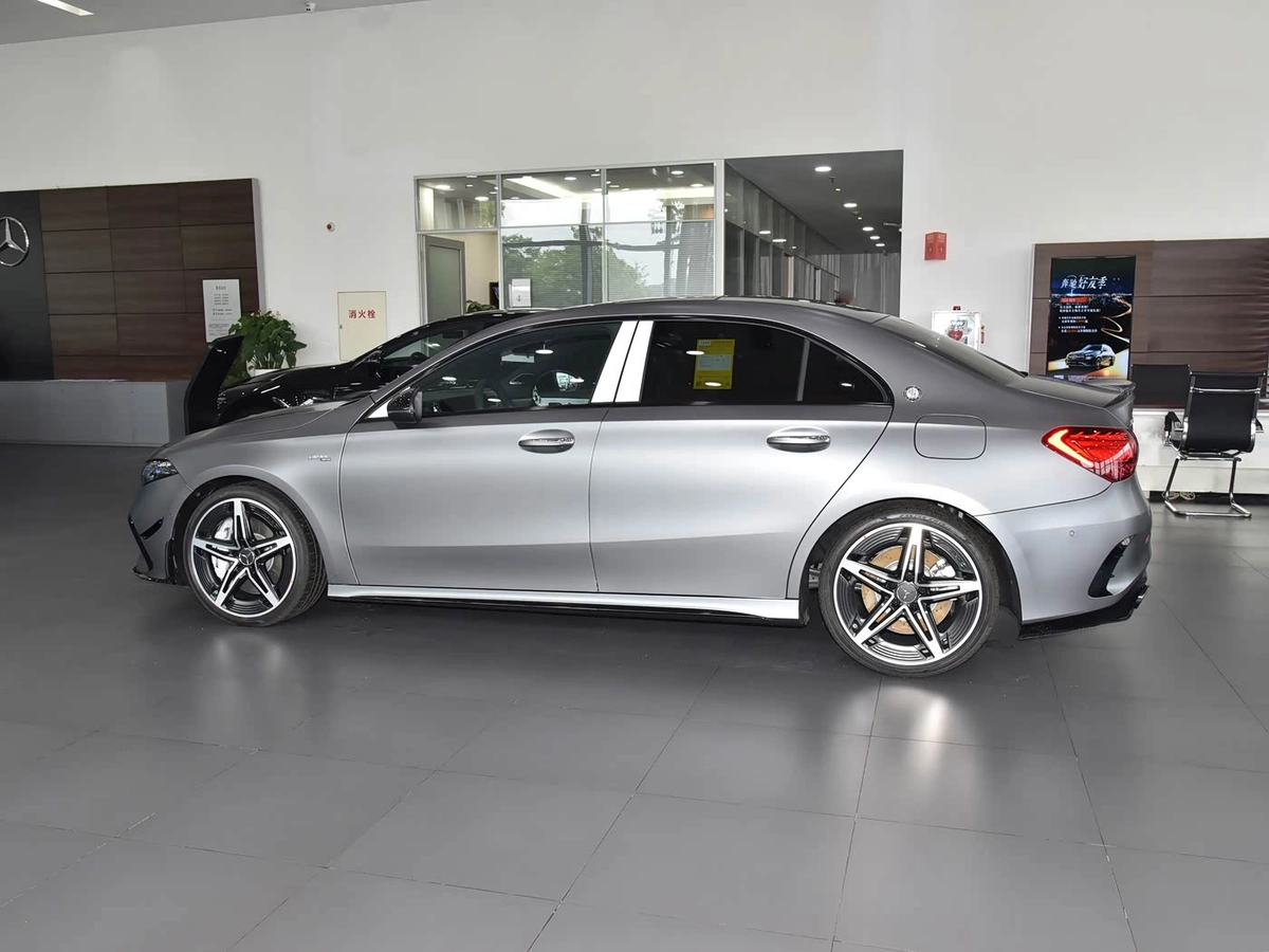 Mercedes-Benz C-Класс AMG V (W206) 43 AMG 2.0 AT 4WD