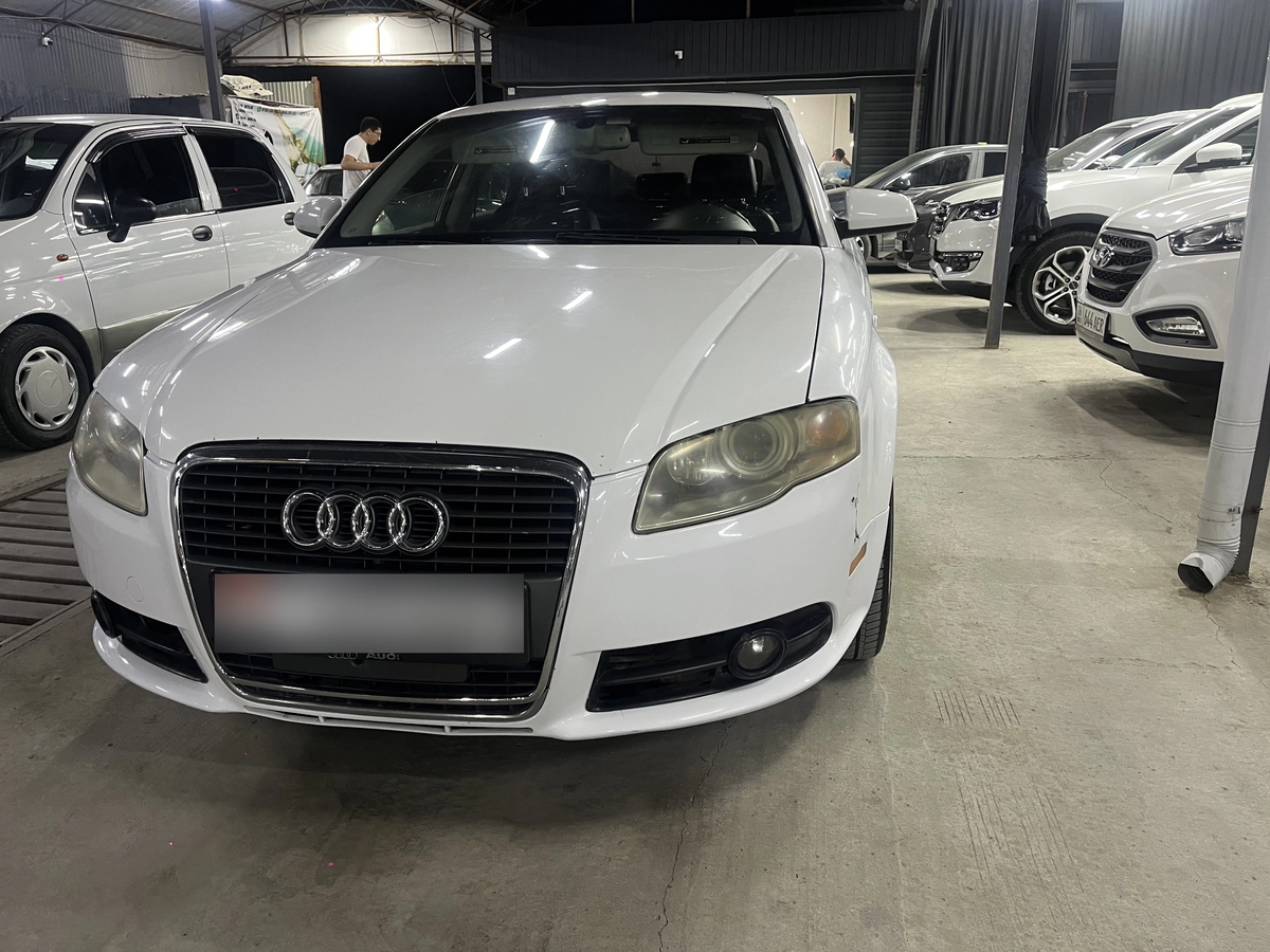 Открыть фото Audi A4 III (B7) 2.0 CVT