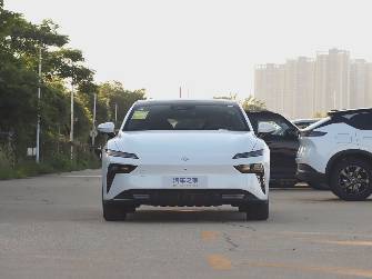 Dongfeng eπ 007 Electro AT