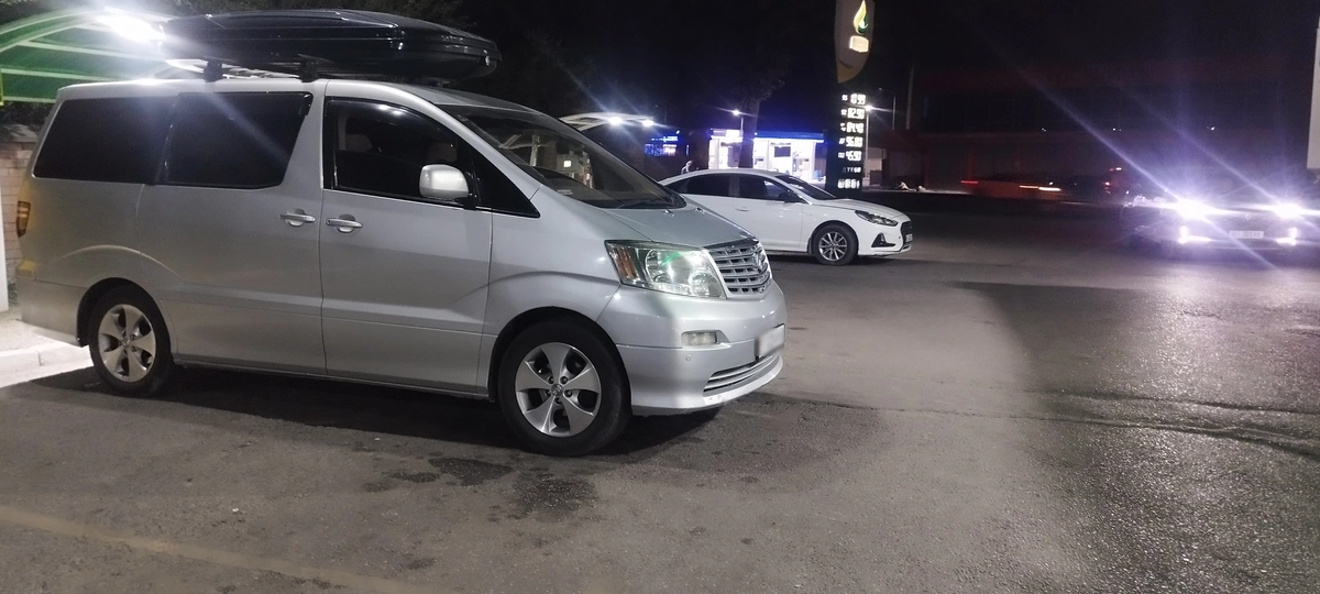 Toyota Alphard I 2.4 AT