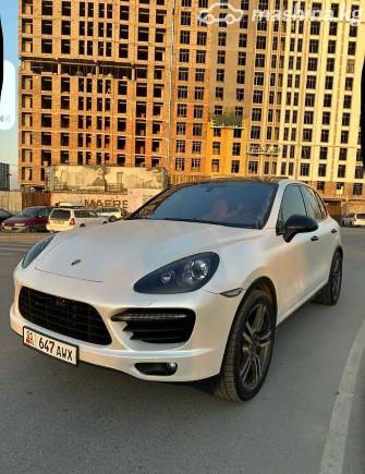 Porsche Cayenne II (958) Turbo 4.8 AT 4WD