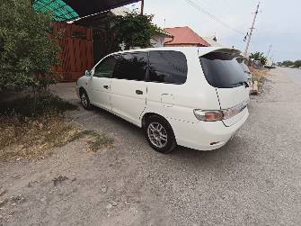 Toyota Gaia 2.0 AT