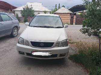 Toyota Gaia 2.0 AT