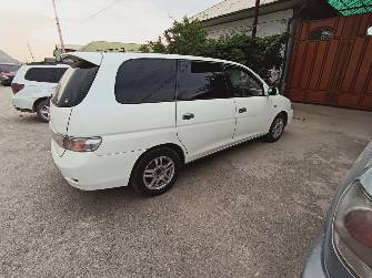 Toyota Gaia 2.0 AT