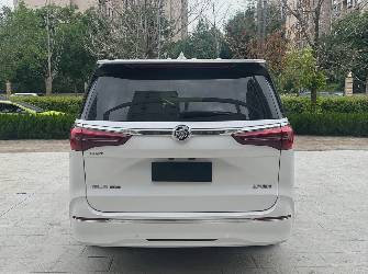 Buick GL8 II 2.4 AT