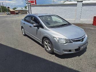 Honda Civic VIII 1.8 AT