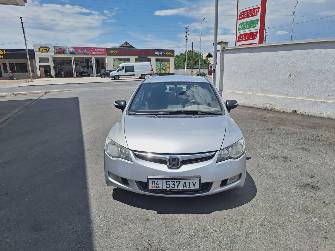 Honda Civic VIII 1.8 AT