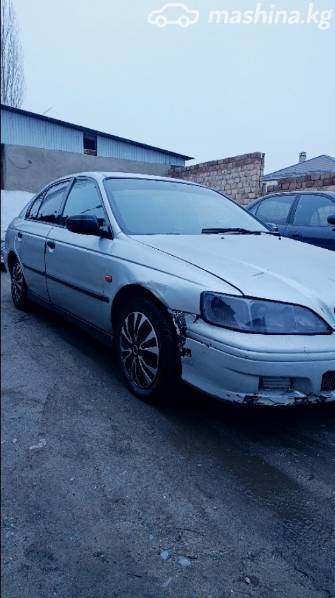 Honda Accord VI 1.9 AT