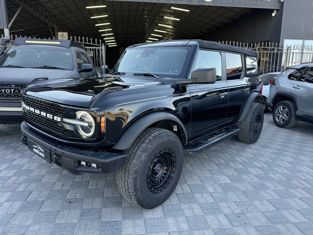 Ford Bronco VI 2.3 AT 4WD