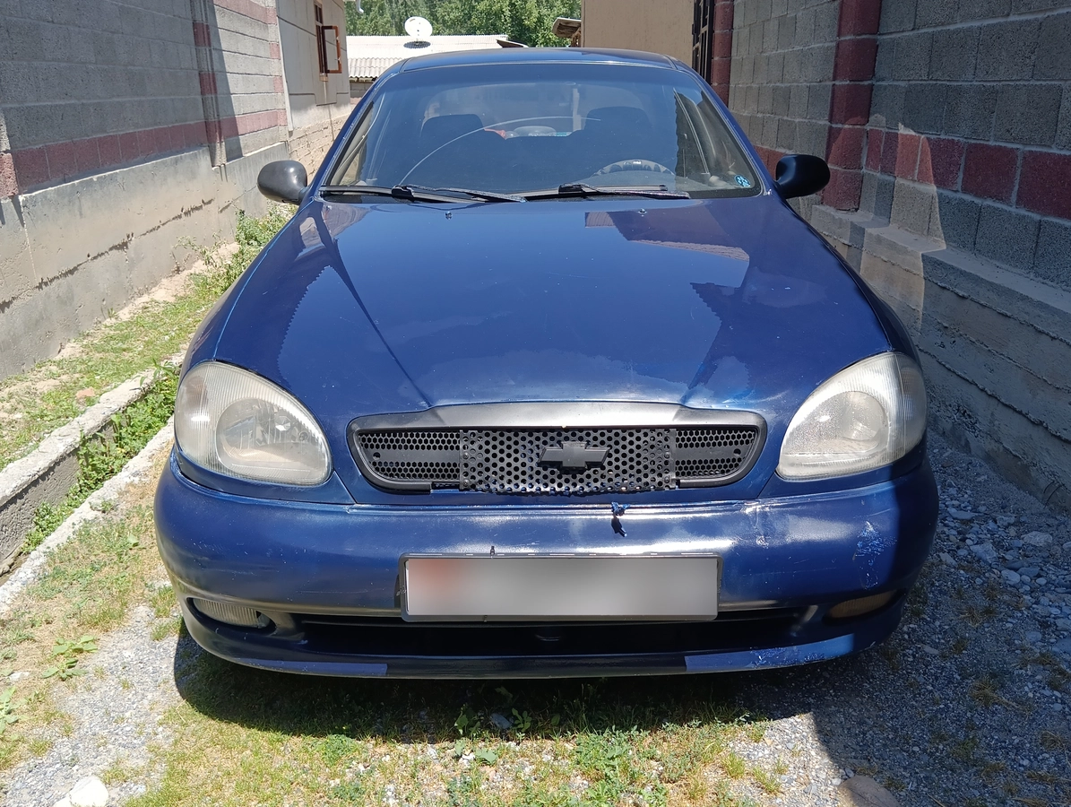 Chevrolet Lanos I 1.5 MT