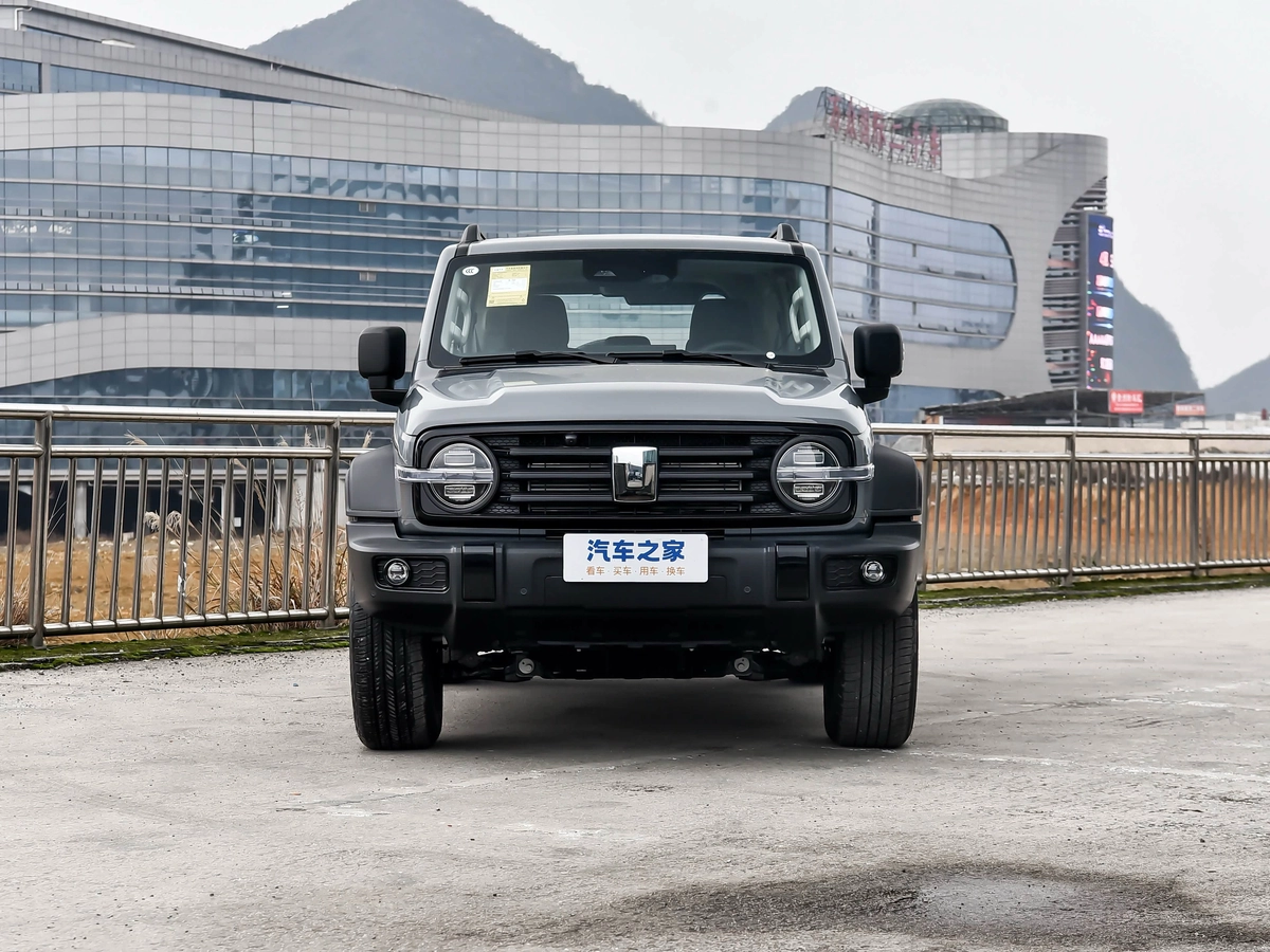 Tank 300 I Рестайлинг 2.0 AT 4WD