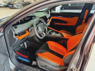 Changan UNI-V 2.0 AT
