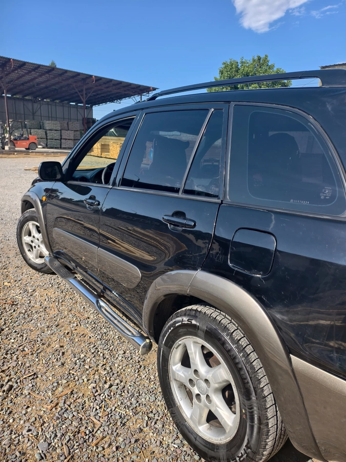 Открыть фото Toyota RAV4 II (XA20) 2.0 AT 4WD
