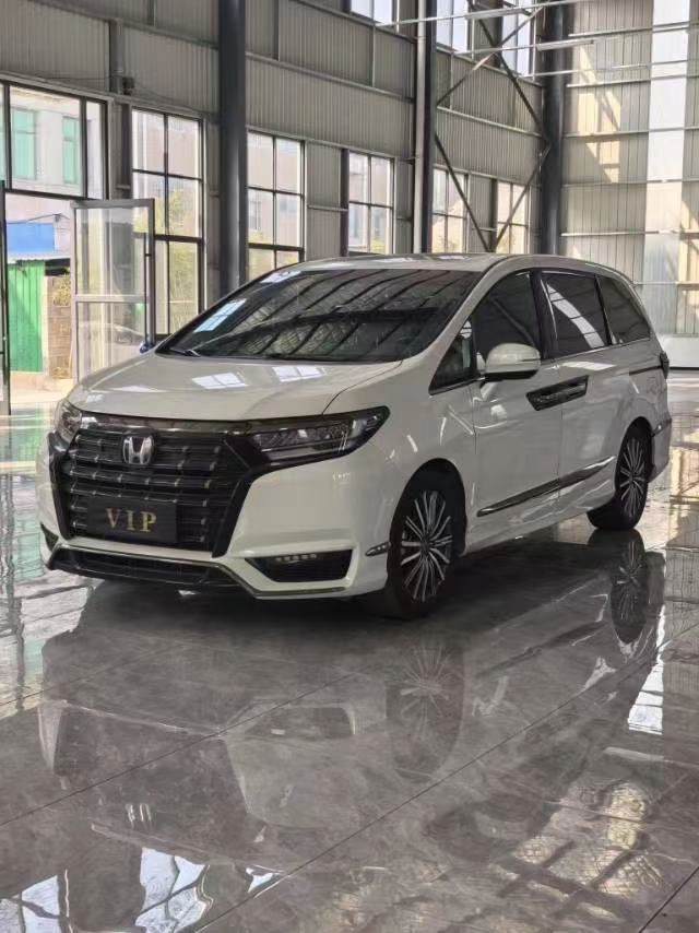 Honda Elysion (China Market) II Рестайлинг 2.0hyb CVT
