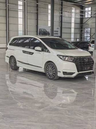 Honda Elysion (China Market) II Рестайлинг 2.0hyb CVT