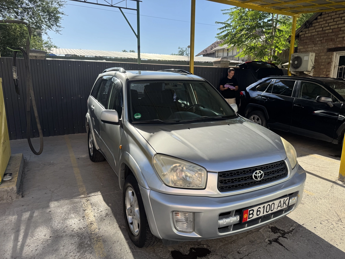 Toyota RAV4 II (XA20) 2.0 AT 4WD