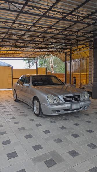 Mercedes-Benz E-Класс II (W210, S210) Рестайлинг 320 3.2 AT