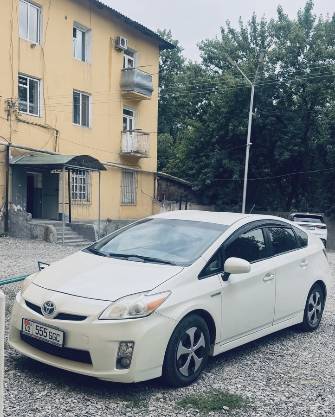 Toyota Prius III Рестайлинг (XW30) Plug-in Hybrid 1.8hyb AT