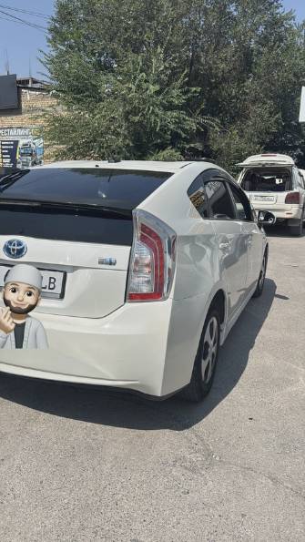 Toyota Prius III Рестайлинг (XW30) Plug-in Hybrid 1.8hyb AT