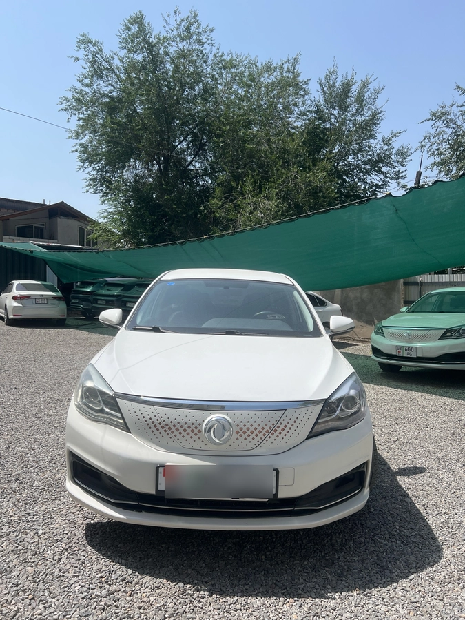 Dongfeng Aeolus E70 43.2 kWh Electro AT