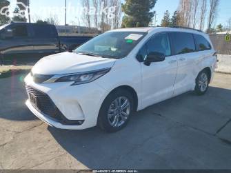 Toyota Sienna IV 2.5hyb AT 4WD