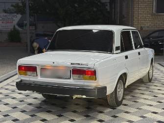 ВАЗ (Lada) 2107 21074-30 1.6 MT