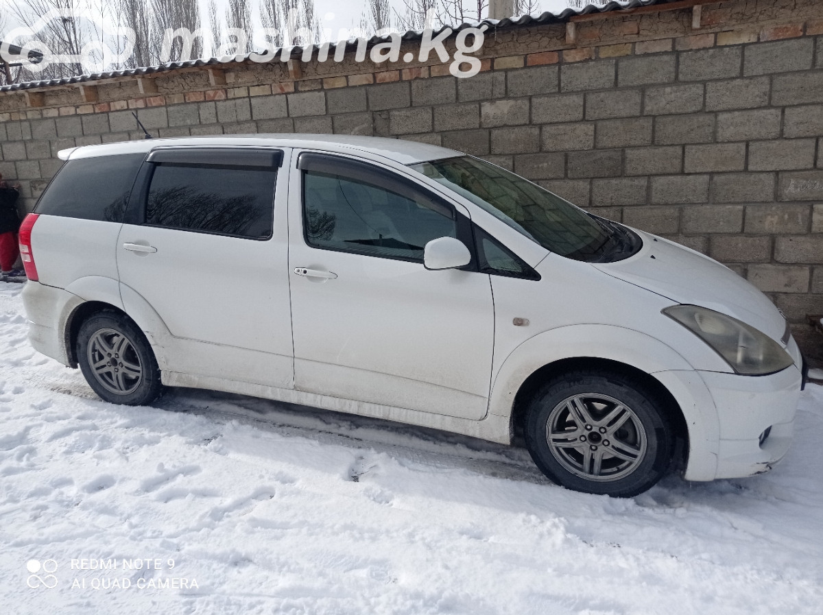 Toyota Wish I Рестайлинг 2.0 CVT