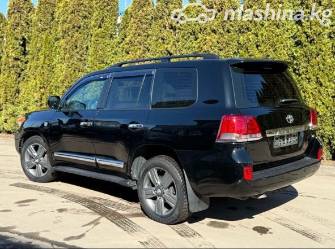 Toyota Land Cruiser 200 Series 4.7 AT 4WD