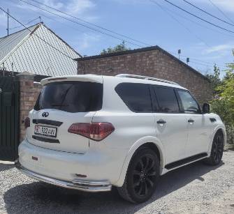 Infiniti QX56 III QX56 5.6 AT 4WD