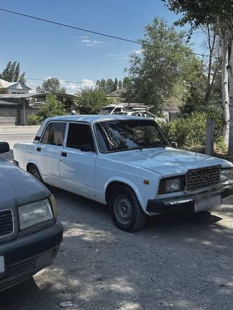 ВАЗ (Lada) 2107 21074-20 1.6 MT