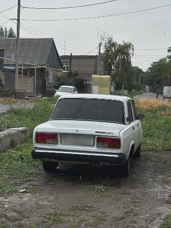 ВАЗ (Lada) 2107 21074-20 1.6 MT