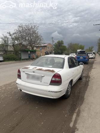 Daewoo Nubira II 1.5 MT