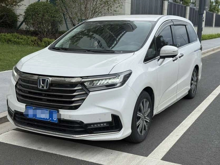 Honda Odyssey V Рестайлинг 2 2.0hyb CVT