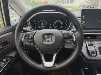 Honda Odyssey V Рестайлинг 2 2.0hyb CVT