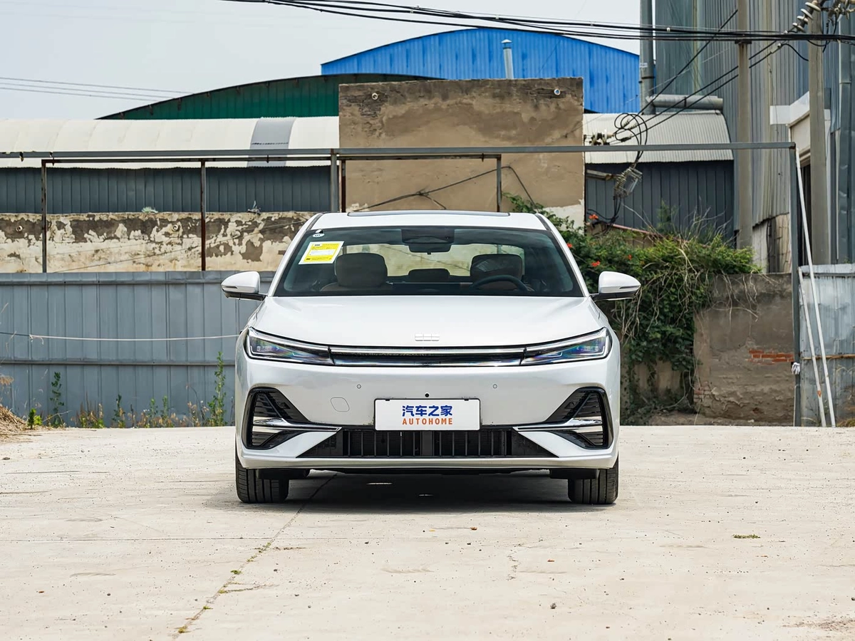 Geely Galaxy A7 1.5hyb AT