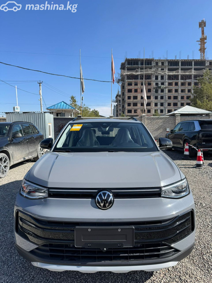 Открыть фото Volkswagen Tharu I Рестайлинг 300 TSI 1.5 AMT