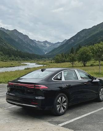 Geely Galaxy A7 1.5hyb AT