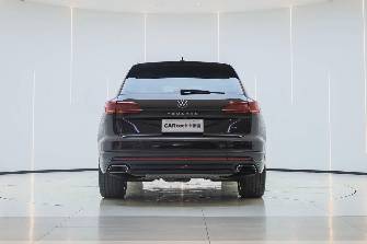 Volkswagen Touareg III Рестайлинг 2.0 AT 4WD