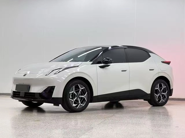 Lynk & Co Z20 Electro AT