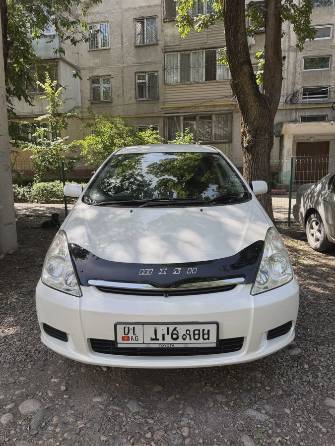 Toyota Wish I Рестайлинг 1.8 AT 4WD
