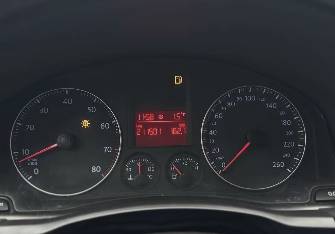Volkswagen Golf V 1.6 MT