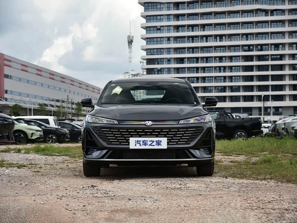 Открыть фото Changan Eado Plus 1.6 CVT