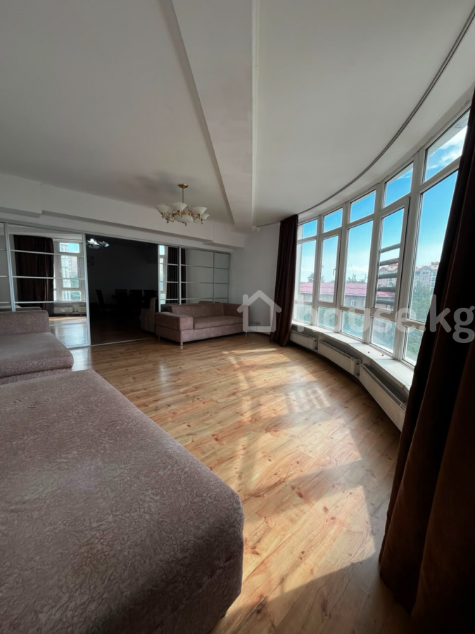 3-комн. кв., 130 м2