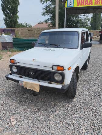 ВАЗ (Lada) 2121 (4x4) ВАЗ (Lada) 2121 (4x4) I Рестайлинг 1.7 MT 4WD